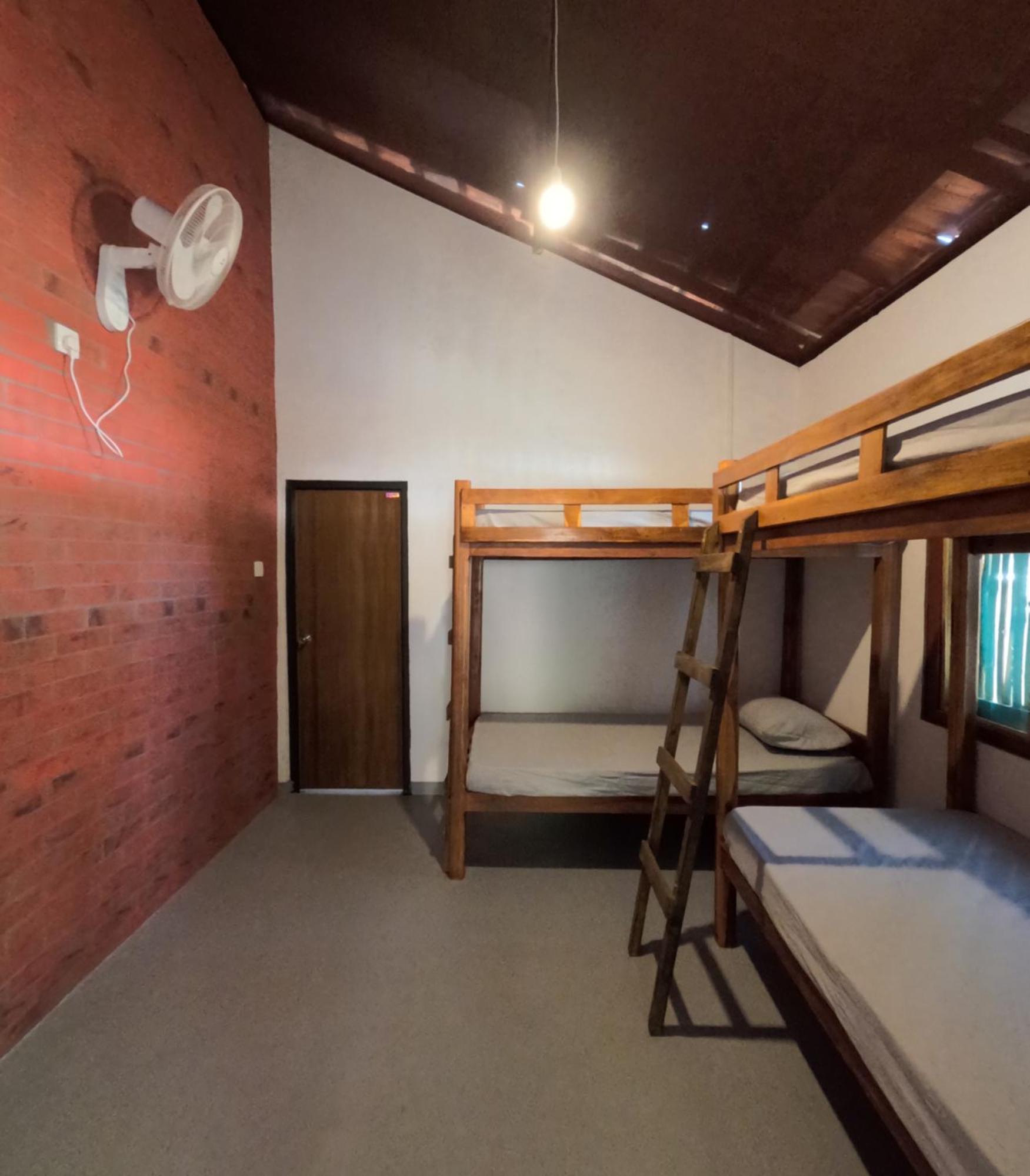 C U Hostel Trikunamalaja Zewnętrze zdjęcie